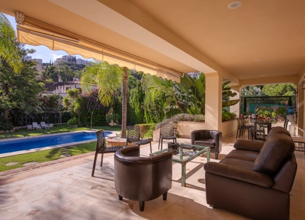 ENCANTADORA VILLA DE 6 DORMITORIOS EN LOS ARQUEROS EN VENTA