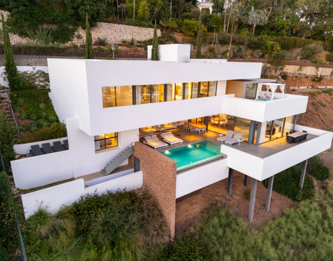 Villa for sale in La Quinta, Benahavis