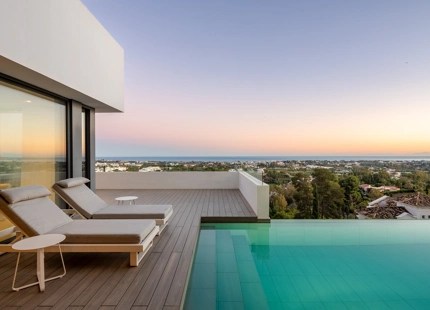 STUNNING 4-BEDROOM VILLA WITH PANORAMIC VIEWS IN EL HERROJO, LA QUINTA