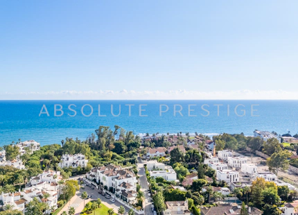 ENCANTADOR Y AMPLIO APARTAMENTO EN PLANTA BAJA JUNTO A LA PLAYA DE PUERTO BANテ售