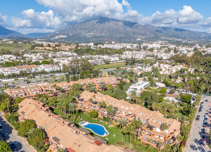 ENCANTADOR Y AMPLIO APARTAMENTO EN PLANTA BAJA JUNTO A LA PLAYA DE PUERTO BANテ售