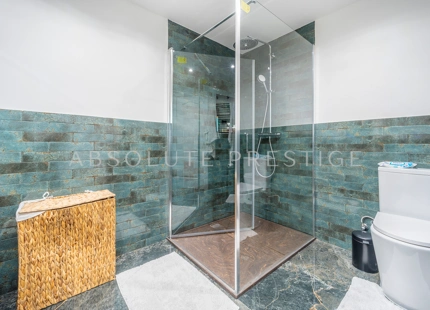 ENCANTADOR Y AMPLIO APARTAMENTO EN PLANTA BAJA JUNTO A LA PLAYA DE PUERTO BANテ售