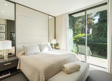 EXQUISITE LUXURY VILLA: PANORAMIC VIEWS AND ULTIMATE COMFORT