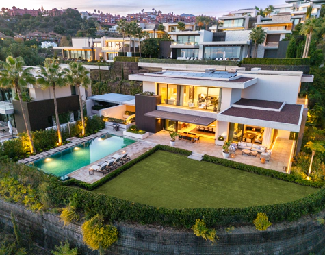 Villa for sale in La Quinta, Benahavis