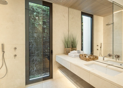 EXQUISITE LUXURY VILLA: PANORAMIC VIEWS AND ULTIMATE COMFORT