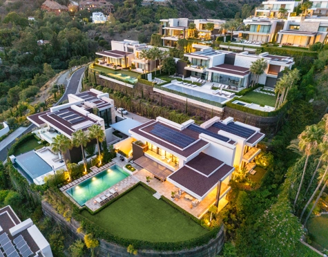 Villa for sale in La Quinta, Benahavis