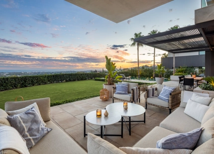 EXQUISITE LUXURY VILLA: PANORAMIC VIEWS AND ULTIMATE COMFORT