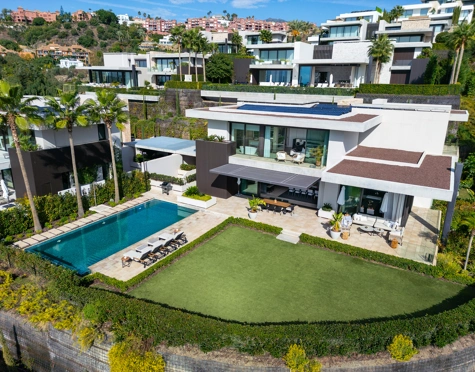 Villa for sale in La Quinta, Benahavis