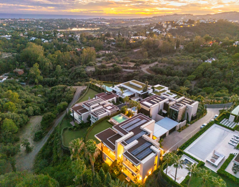 Villa for sale in La Quinta, Benahavis