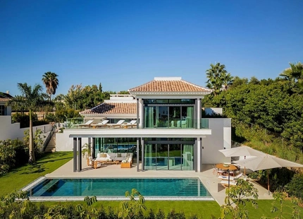 VILLA LUXURIOUS – A MASTERPIECE IN PROGRESS