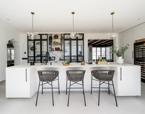Villa for sale in El Madroñal, Benahavis
