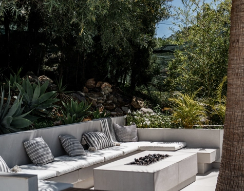 Villa for sale in El Madroñal, Benahavis