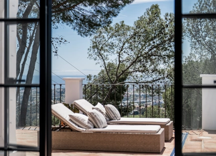 VILLA DE LUJO CON VISTAS IMPRESIONANTES Y UN ESTUPENDO JACUZZI INFINITY