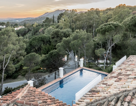 Villa for sale in El Madroñal, Benahavis