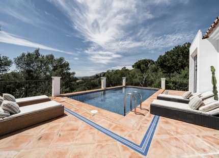VILLA DE LUJO CON VISTAS IMPRESIONANTES Y UN ESTUPENDO JACUZZI INFINITY