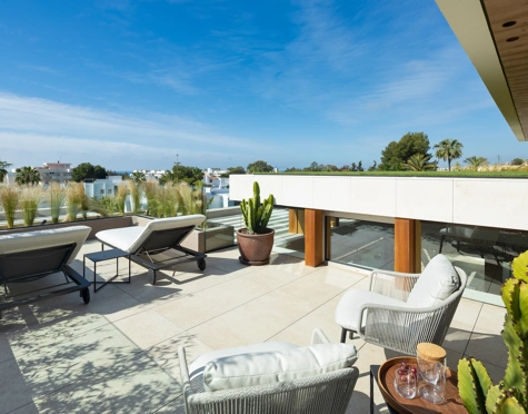 Villa en venta en Nueva Andalucia, Marbella