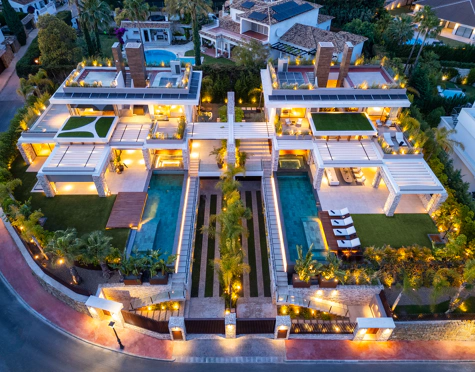 Villa en venta en Nueva Andalucia, Marbella