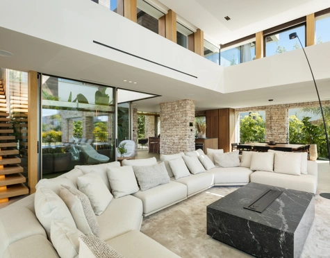 Villa en venta en Nueva Andalucia, Marbella
