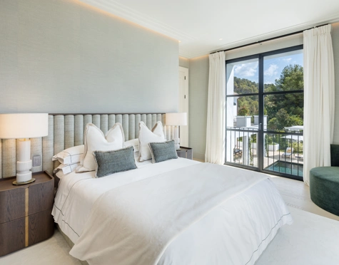 Villa for sale in Cascada de Camojan, Marbella Golden Mile