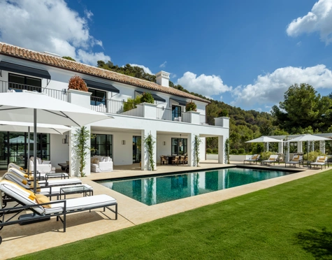Villa for sale in Cascada de Camojan, Marbella Golden Mile