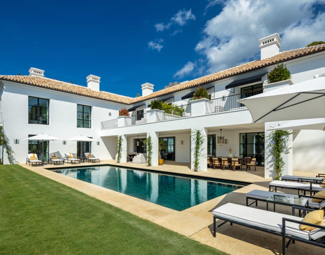 Villa en venta en Cascada de Camojan, Marbella Golden Mile