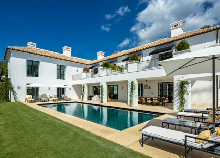 EXQUISITA VILLA DE LUJO CON COMODIDADES EXCEPCIONALES EN CASCADA DE CAMOJÁN
