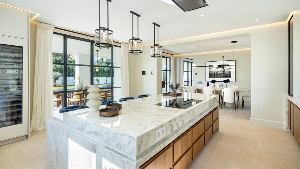Villa en venta en Cascada de Camojan, Marbella Golden Mile