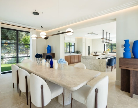 Villa for sale in Cascada de Camojan, Marbella Golden Mile