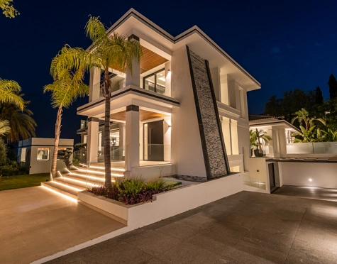 Villa for sale in Los Flamingos, Benahavis