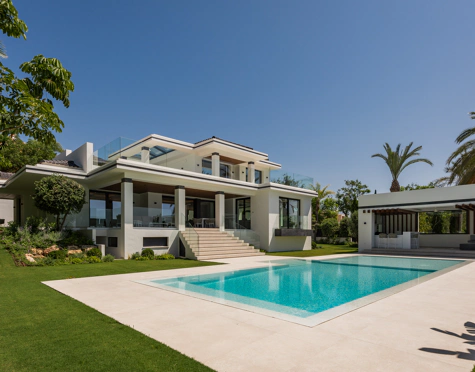 Villa for sale in Los Flamingos, Benahavis
