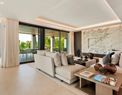 Villa for sale in Los Flamingos, Benahavis