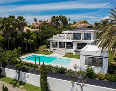 Villa for sale in Los Flamingos, Benahavis