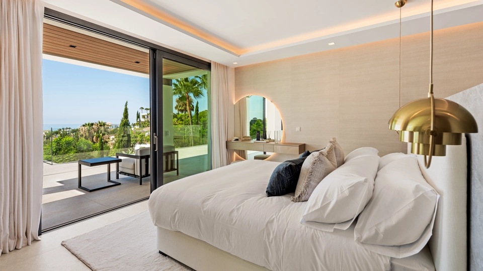 Villa for sale in Los Flamingos, Benahavis