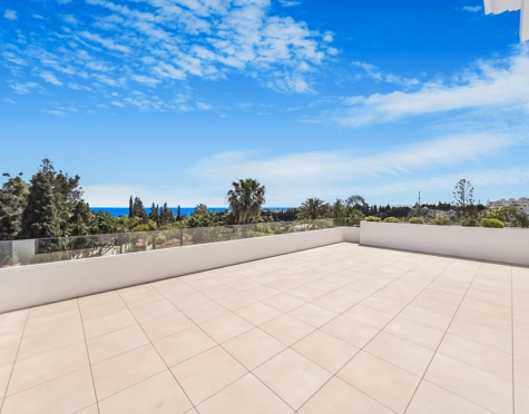 Villa for sale in Las Lomas de Marbella, Marbella Golden Mile
