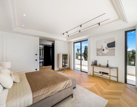 Villa for sale in Las Lomas de Marbella, Marbella Golden Mile