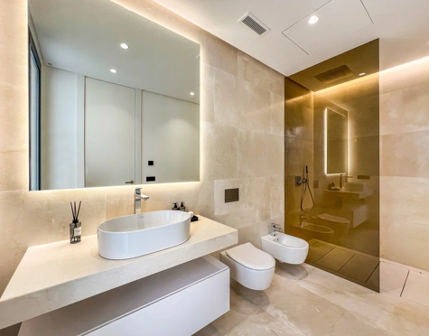 Villa for sale in Las Lomas de Marbella, Marbella Golden Mile