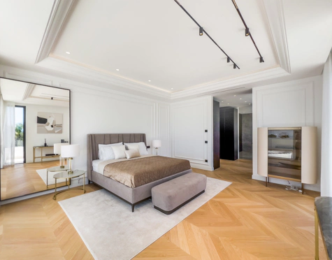 Villa for sale in Las Lomas de Marbella, Marbella Golden Mile