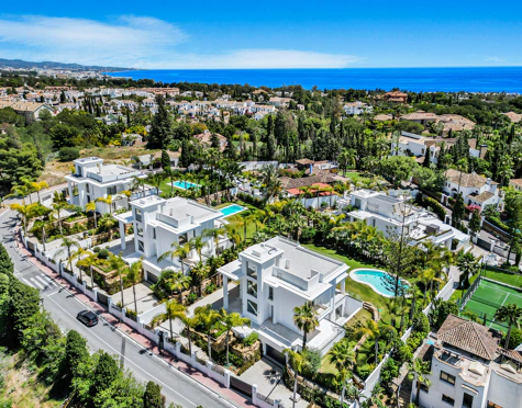 Villa for sale in Las Lomas de Marbella, Marbella Golden Mile