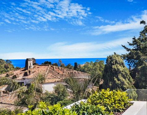 Villa for sale in Las Lomas de Marbella, Marbella Golden Mile