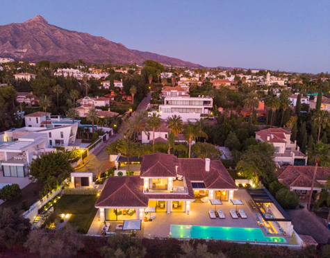 Villa en venta en Las Brisas, Nueva Andalucia