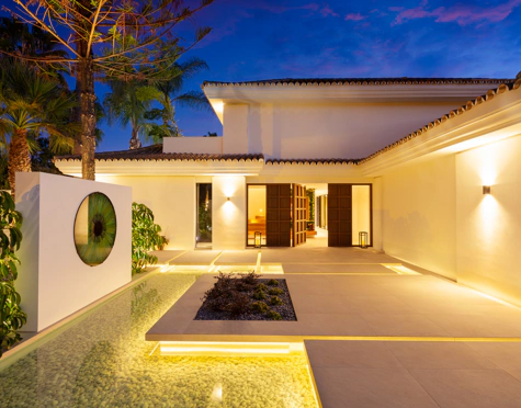 Villa en venta en Las Brisas, Nueva Andalucia