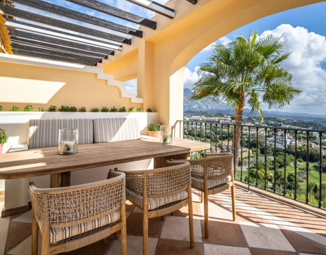 Penthouse for sale in Buenavista, Benahavis
