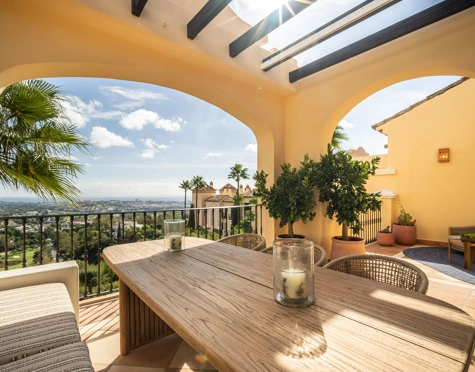 Penthouse for sale in Buenavista, Benahavis