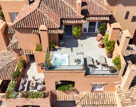 Duplex Penthouse for sale in Les Belvederes, Nueva Andalucia