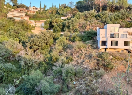 Parcela en venta en El Rosario, Marbella Este