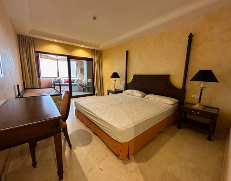 Apartamento Planta Baja en venta en Melia Hacienda del Mar, Estepona East