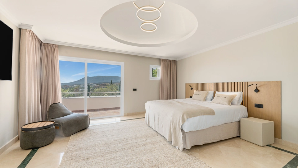 Villa en venta en Los Flamingos Golf, Benahavis