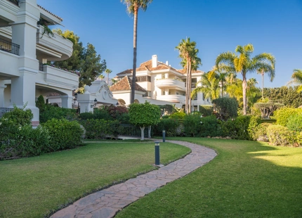 EXQUISITO APARTAMENTO EN PLANTA BAJA DE 3 DORMITORIOS EN SIERRA BLANCA