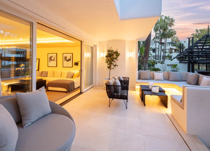 EXQUISITO APARTAMENTO DE LUJO EN PUENTE ROMANO RESORT