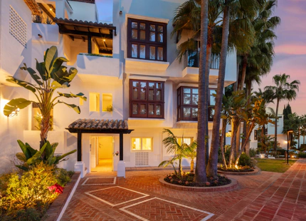 EXQUISITO APARTAMENTO DE LUJO EN PUENTE ROMANO RESORT